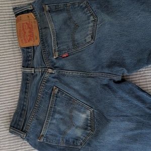 Levi's 501 33x32 button fly